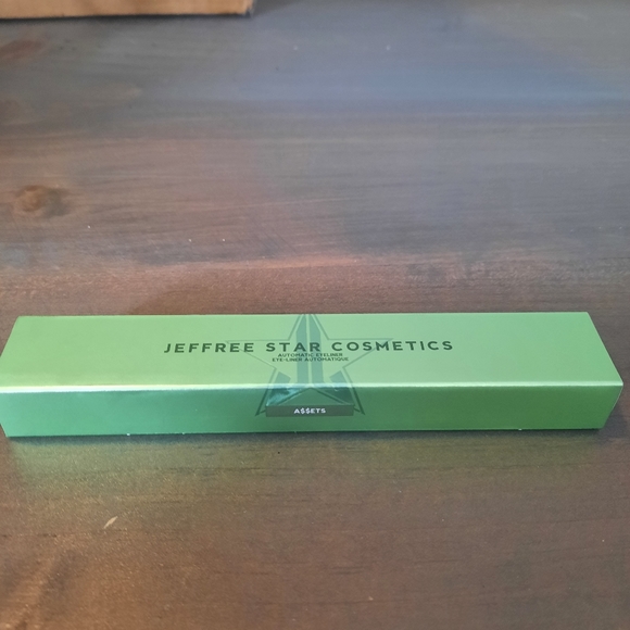 Jeffree Star Automatic Eye Liner A$$ets - Picture 2 of 2